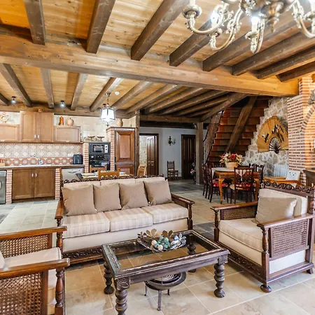 El Rincon De Hornuez Holiday home Moral de Hornuez