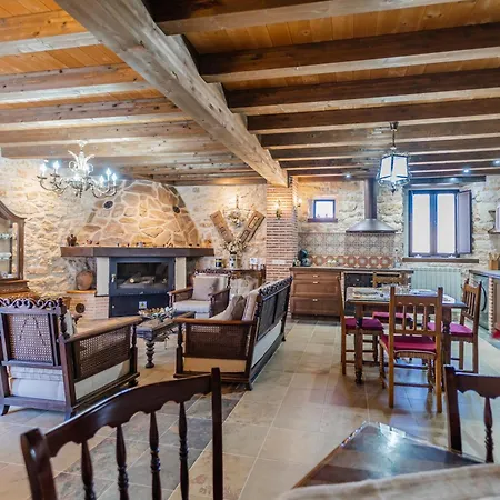 El Rincon De Hornuez Holiday home *